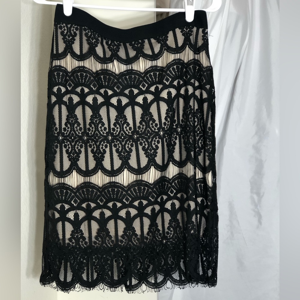 Lace sheath skirt. Sz M